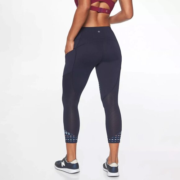 Athleta Small Timeless Contender Capris Leggings Zip Pockets Small Petite - Picture 2 of 11